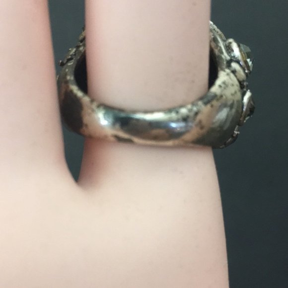 Large Cocktail Ring - Picture 3 of 11